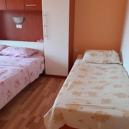 Διαμέρισμα Rajka Lopar